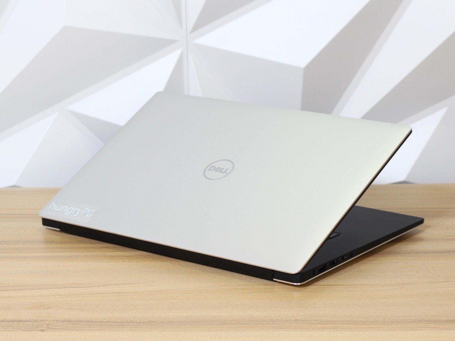 Dell   Precision   5540   |   9th   Gen   Core   i7   |   16GB   RAM   |   512GB   SSD   |   4GB   Nvidia   |   Backlit   Keyboard